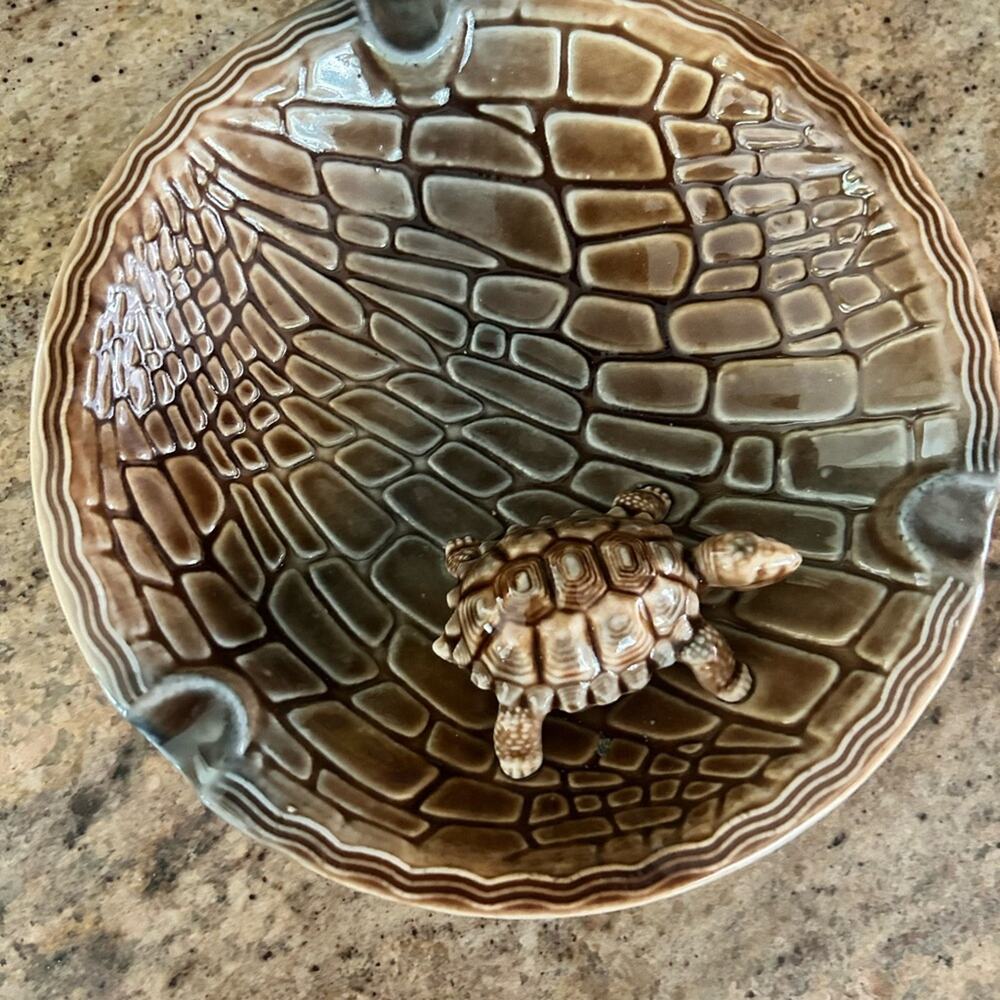 Wade Porcelain Turtle Tortoise Ashtray Key Bowl Made in England Tan Brown